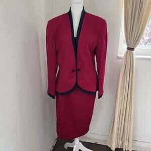 Vintage Christian Dior Women’s Skirt Suit 2 Piece Set Red black Size 12 Wool